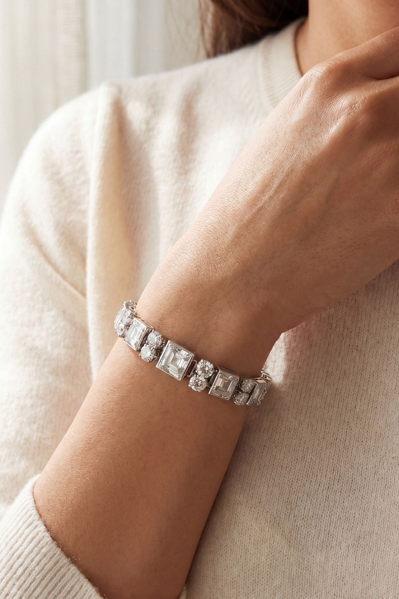 Vintage 25 Carat Diamond Platinum Bracelet with Step-Cut and Brilliant Diamonds